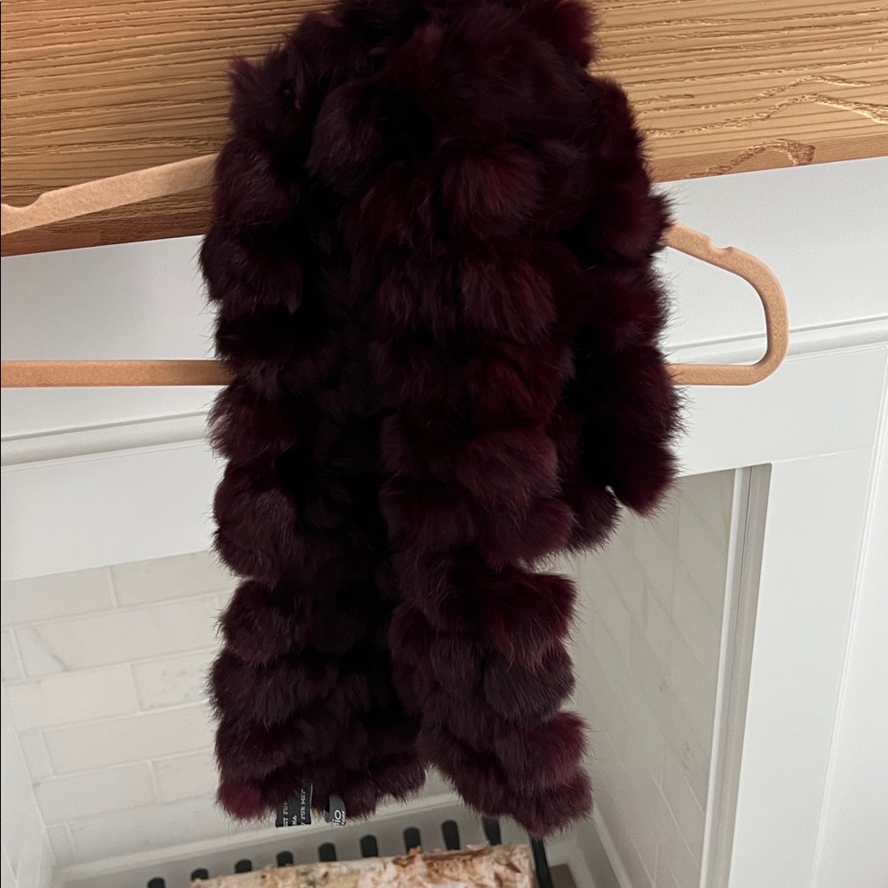 Folio Rabbit Scarf - Picture 8 of 8